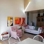 Daire 3-zi Atelierdachwohnung Mit Bergblick Seenaehe Und 2 Loggia