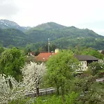 Daire 3-zi Atelierdachwohnung Mit Bergblick Seenaehe Und 2 Loggia