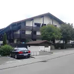 3-zi Atelierdachwohnung Mit Bergblick Seenaehe Und 2 Loggia Daire *