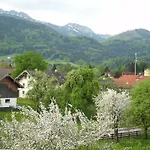 Daire 3-zi Atelierdachwohnung Mit Bergblick Seenaehe Und 2 Loggia