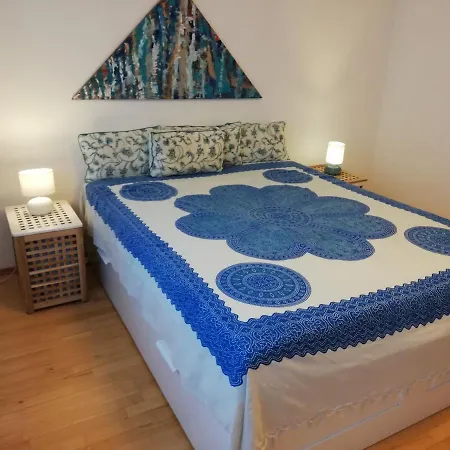 Lägenhet 3-zi Atelierdachwohnung Mit Bergblick Seenaehe Und 2 Loggia *