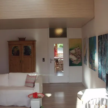 Apartment 3-zi Atelierdachwohnung Mit Bergblick Seenaehe Und 2 Loggia Bernau am Chiemsee