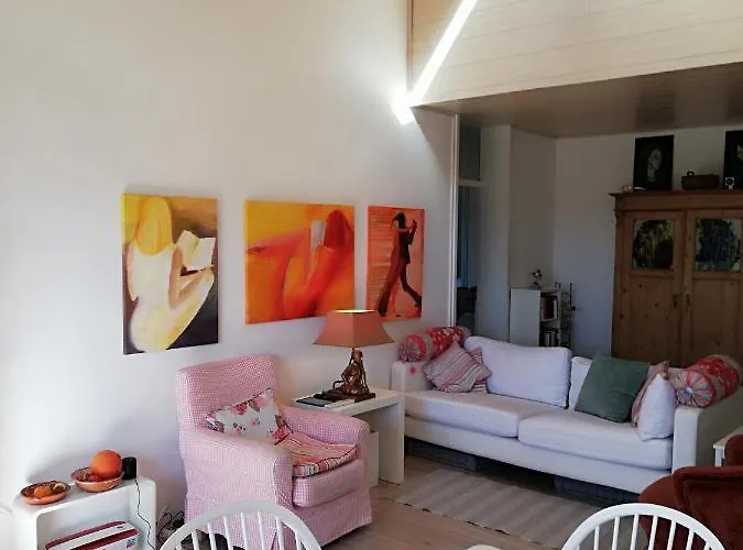 Lägenhet 3-zi Atelierdachwohnung Mit Bergblick Seenaehe Und 2 Loggia