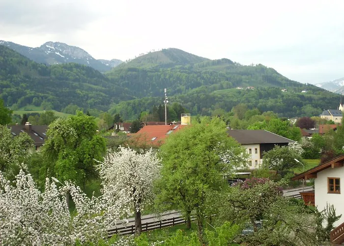 Lägenhet 3-zi Atelierdachwohnung Mit Bergblick Seenaehe Und 2 Loggia