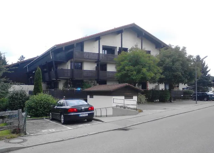 3-zi Atelierdachwohnung Mit Bergblick Seenaehe Und 2 Loggia Lägenhet *