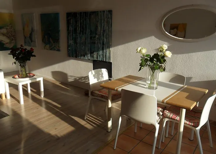 Lägenhet 3-zi Atelierdachwohnung Mit Bergblick Seenaehe Und 2 Loggia *