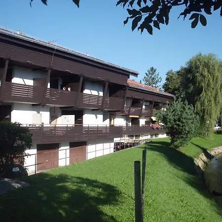 3-zi Atelierdachwohnung Mit Bergblick Seenähe Und 2 Loggia Apartment