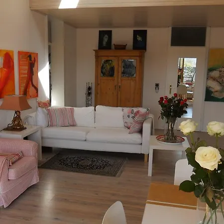 Apartment 3-zi Atelierdachwohnung Mit Bergblick Seenähe Und 2 Loggia *