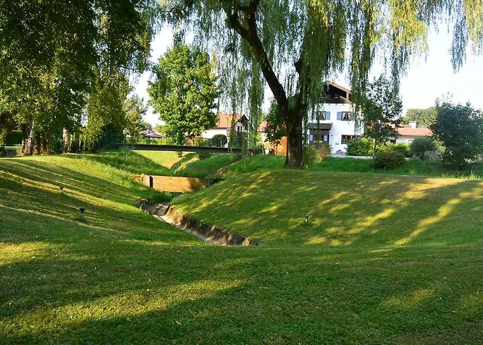 3-zi Atelierdachwohnung Mit Bergblick Seenaehe Und 2 Loggia Appartement *